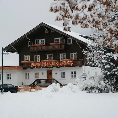 Apartamento Dorfappartement Weishaupl